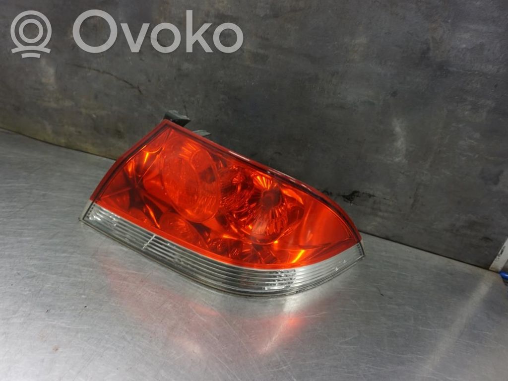Mitsubishi Lancer Lampă spate în caroserie 