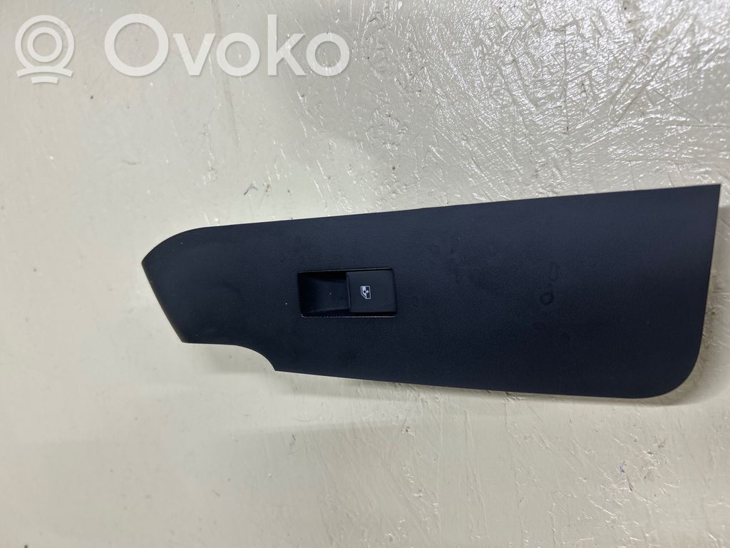 Chevrolet Captiva Electric window control switch 