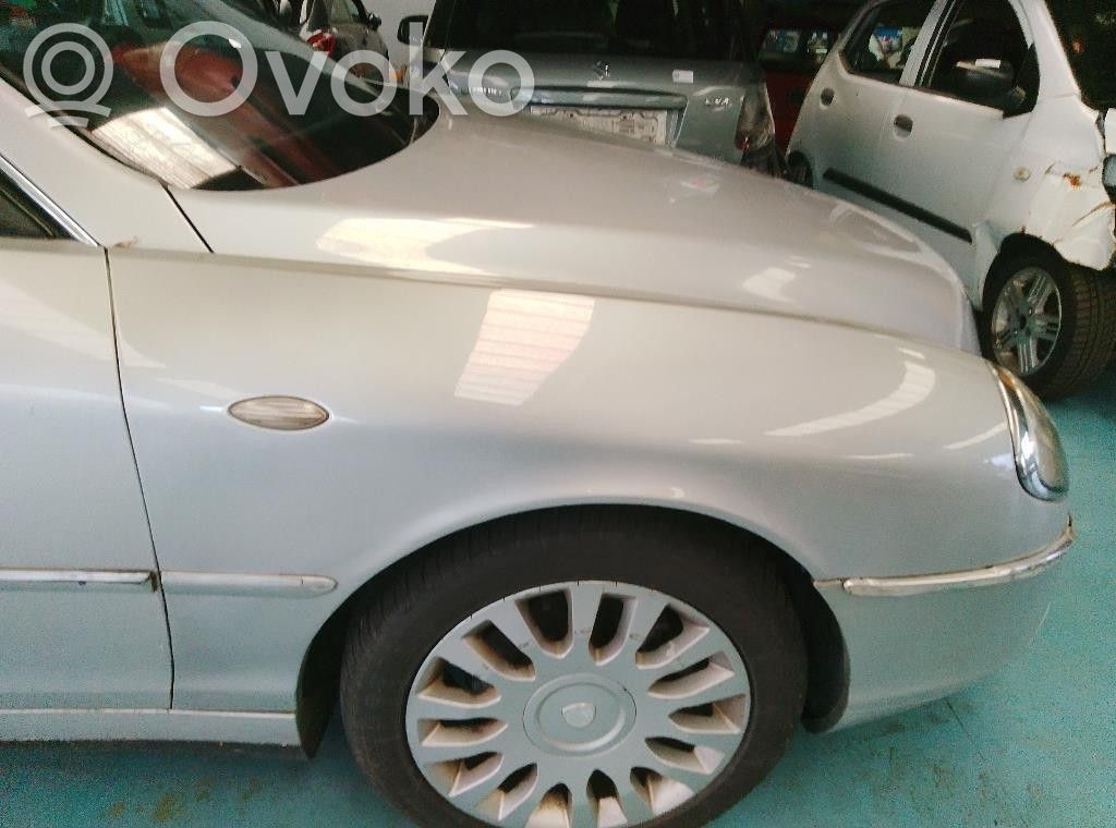 Lancia Thesis Fender 