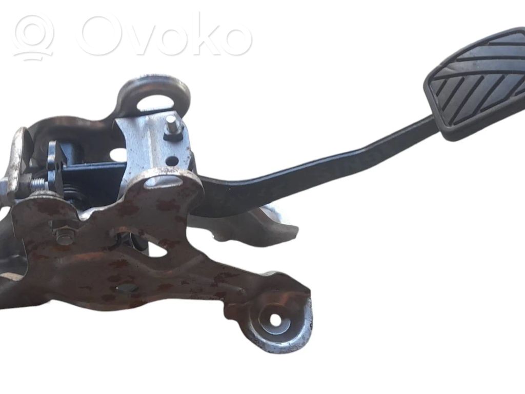 Clutch pedal
