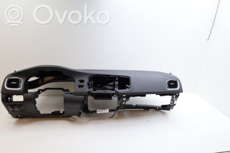 Volvo S60 Dashboard 