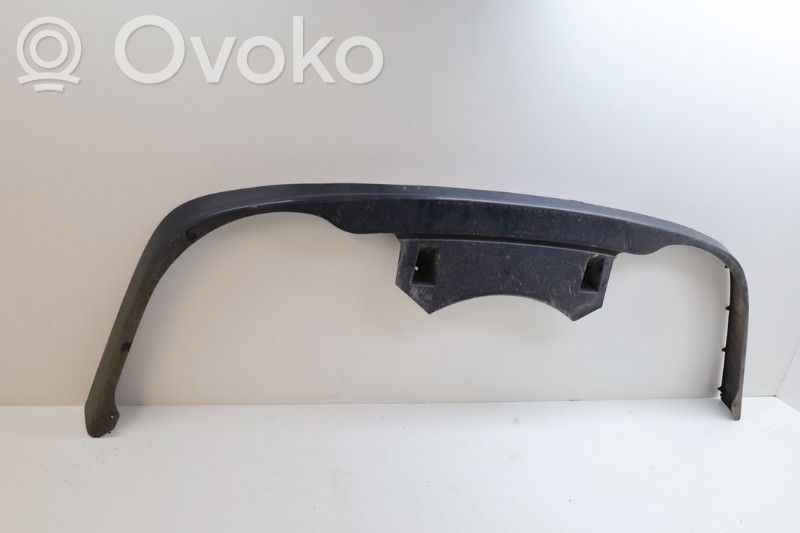 Tailgate/trunk spoiler