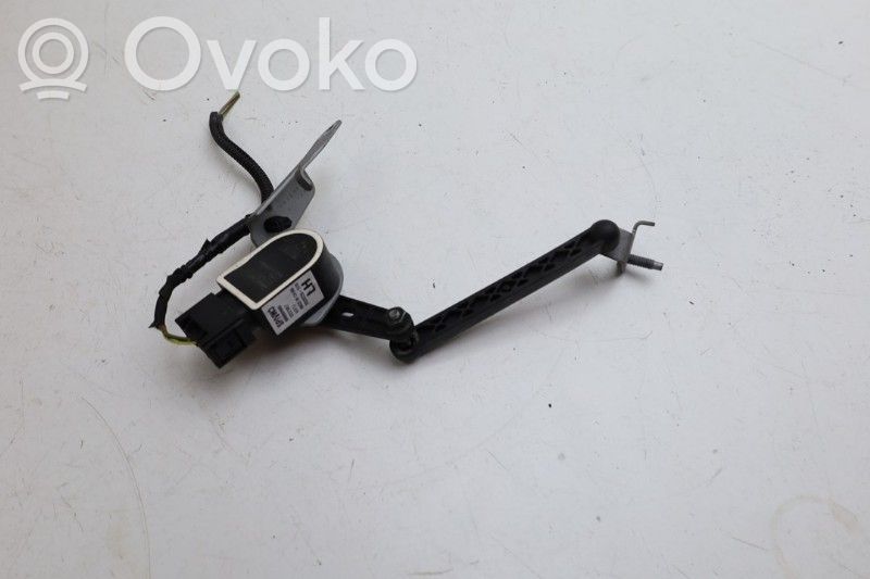 Lynk & co 01 Kitas daviklis 