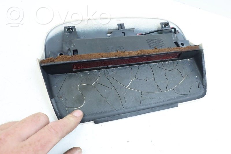 Saab 9-5 Third/center stoplight 