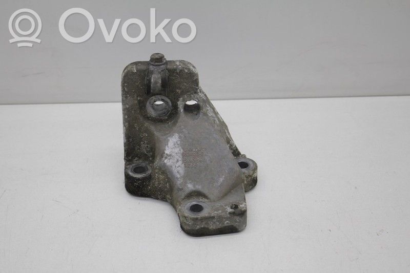 Engine mount bracket   8634123,8634123
