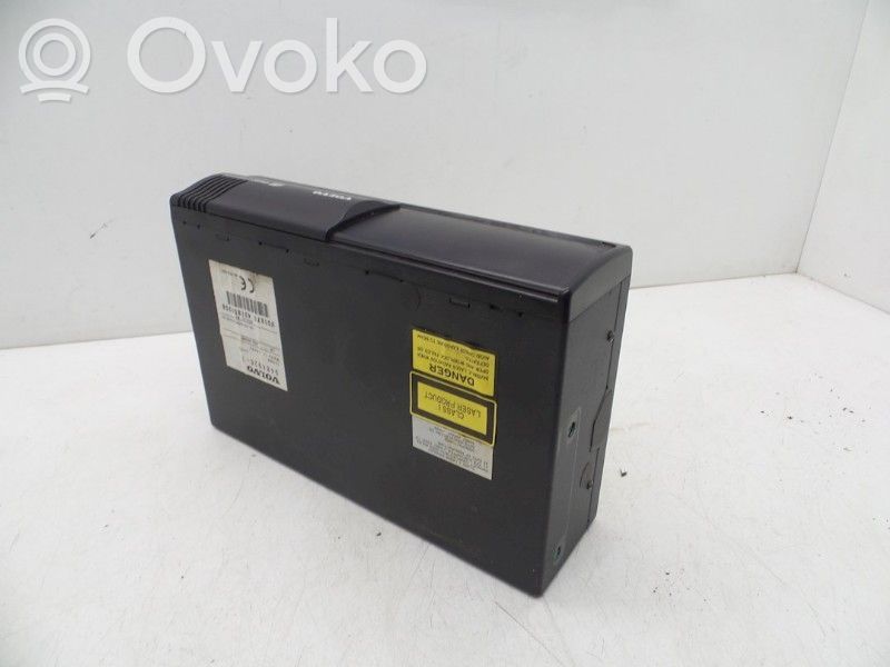 Volvo V70 Radio/CD/DVD/GPS head unit 