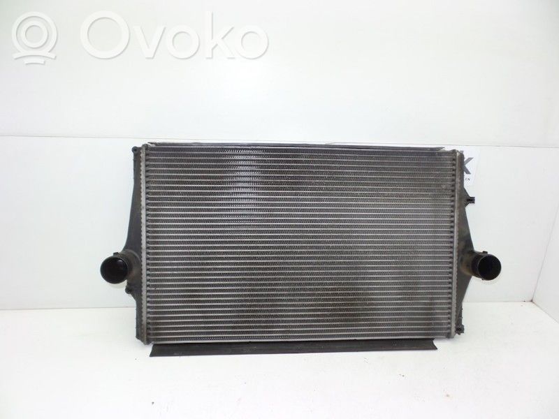 Volvo V70 Interkūlerio radiatorius 