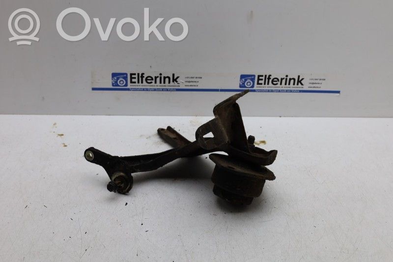 Engine mount bracket   7547284,7547284
