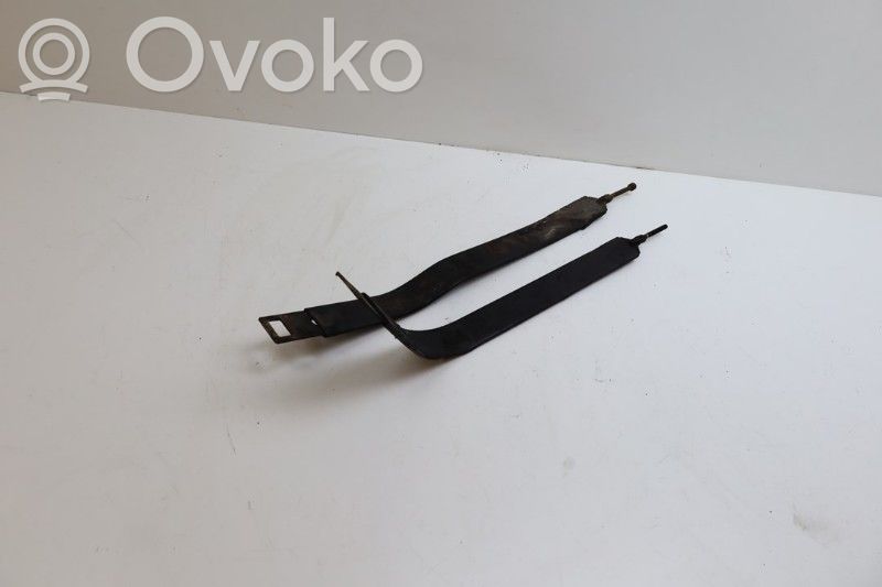 Polttoainesäiliön kannake   4015145,4015145