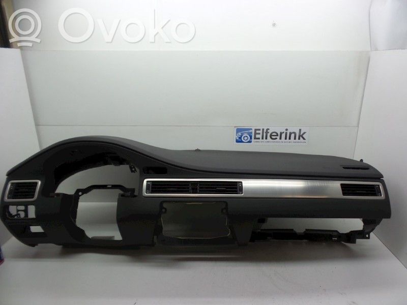 Volvo V70 Panelė 