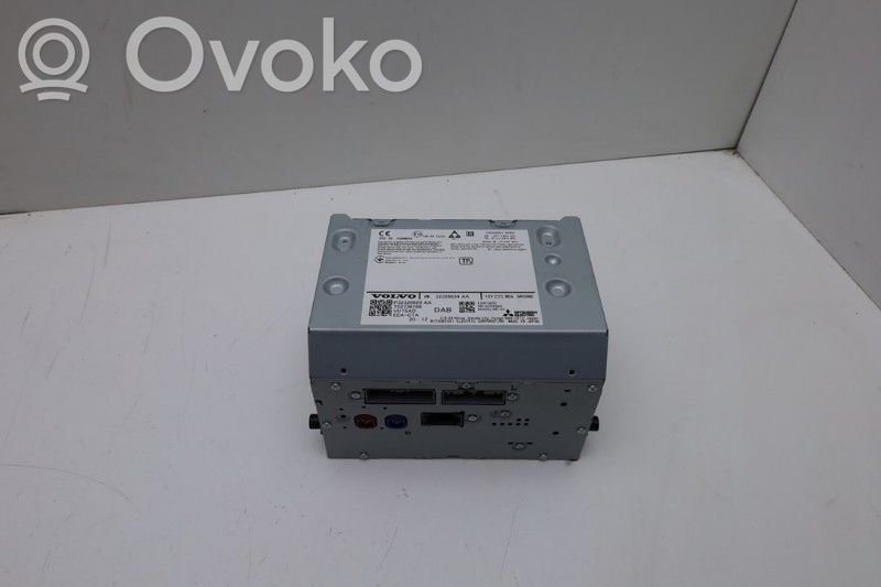 Volvo V60 Panel radia 
