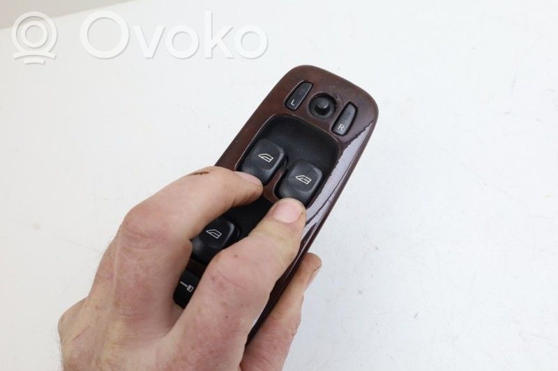 Electric window control switch   30739077,P30739077,30739077,P30739077