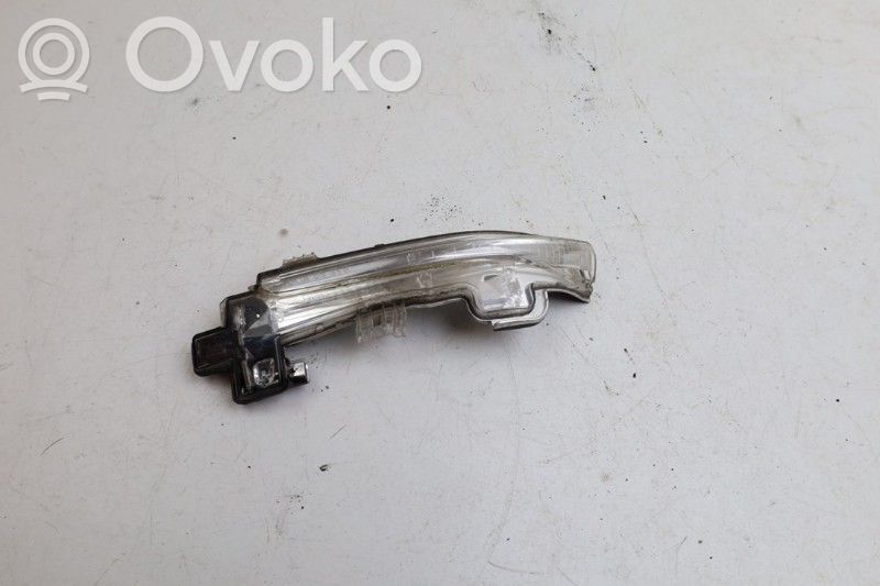 Volvo V60 Mirror indicator light 