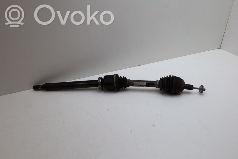 Volvo V70 Półoś przednia 