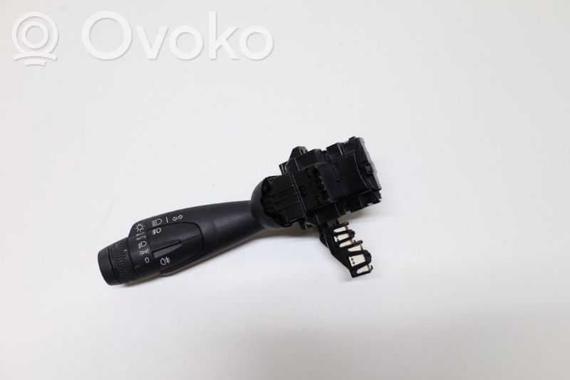 Volvo XC40 Palanca de intermitentes 
