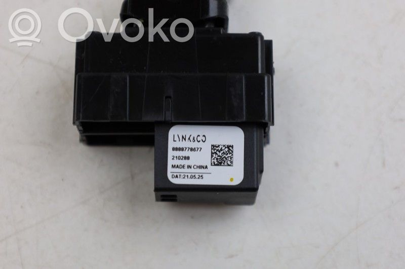 Lynk & co 01 Electric window control switch 