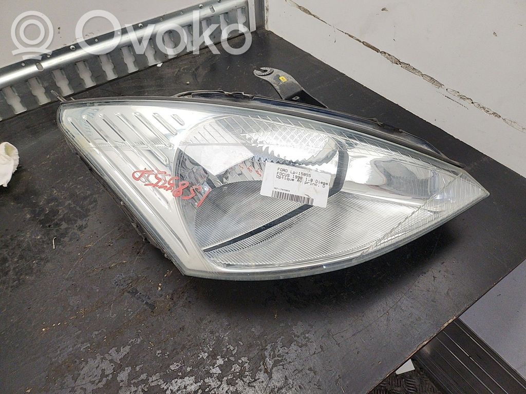 Ford Focus Headlight/headlamp 
