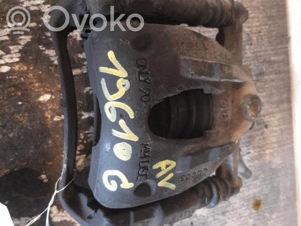 Opel Corsa C Zacisk hamulcowy przedni 
