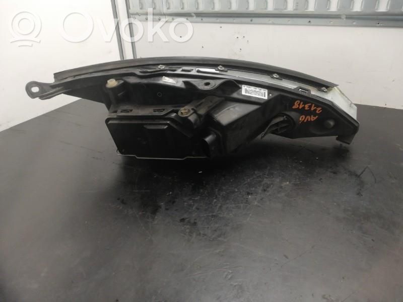 Headlight/headlamp   1343657