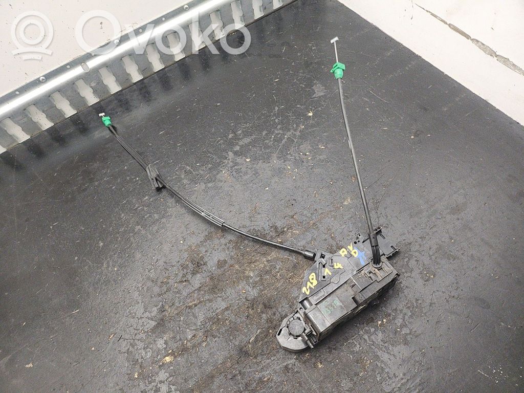 Citroen C3 Picasso Front door lock 