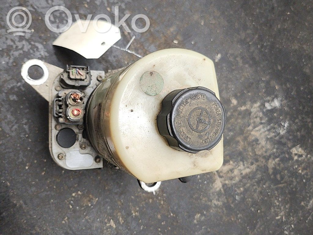 Ford C-MAX I Power steering pump 