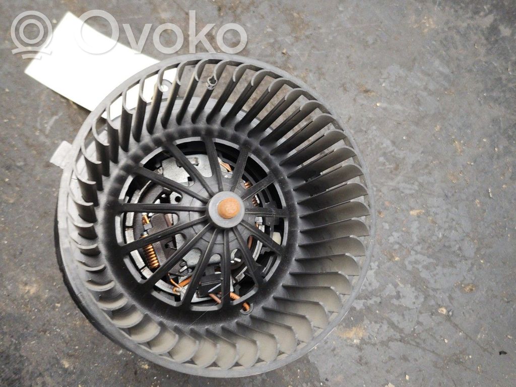 Citroen DS3 Mazā radiatora ventilators 