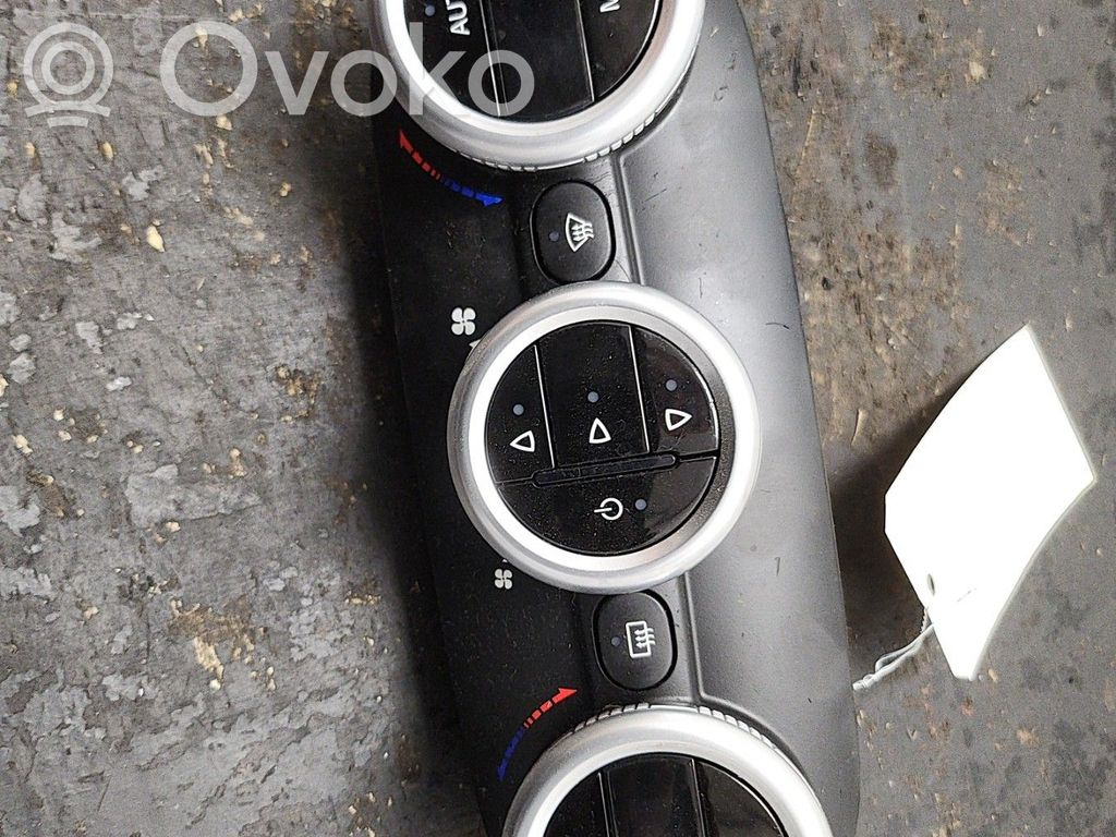 Alfa Romeo Giulietta Panel klimatyzacji 