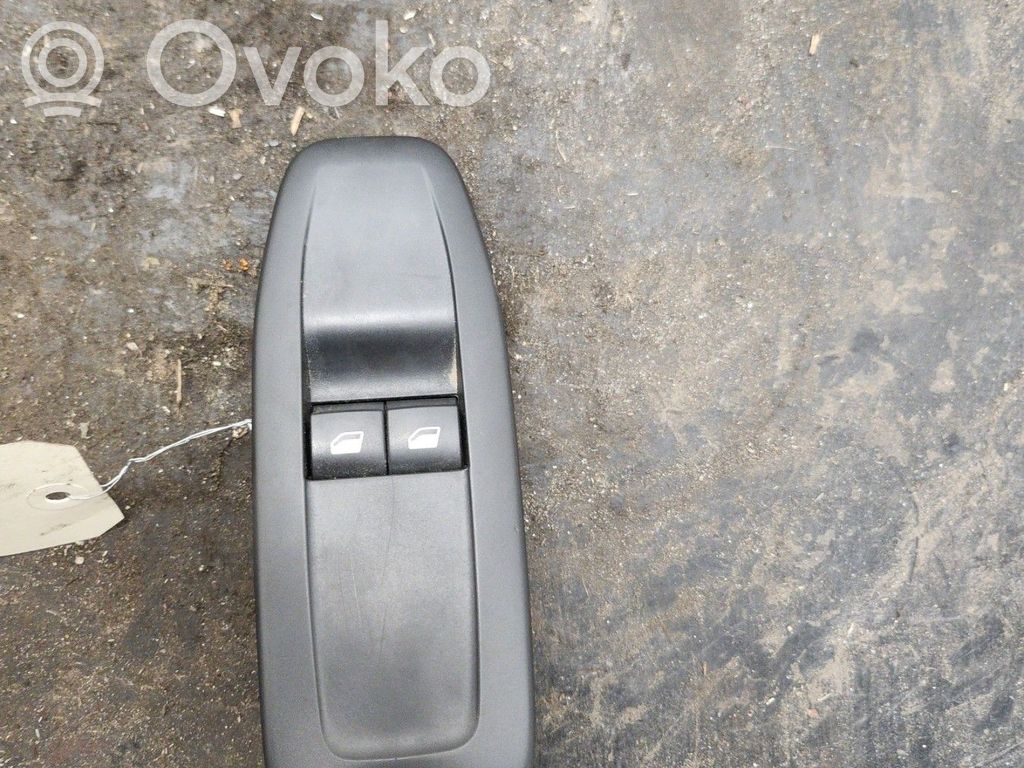 Peugeot 208 I Electric window control switch 
