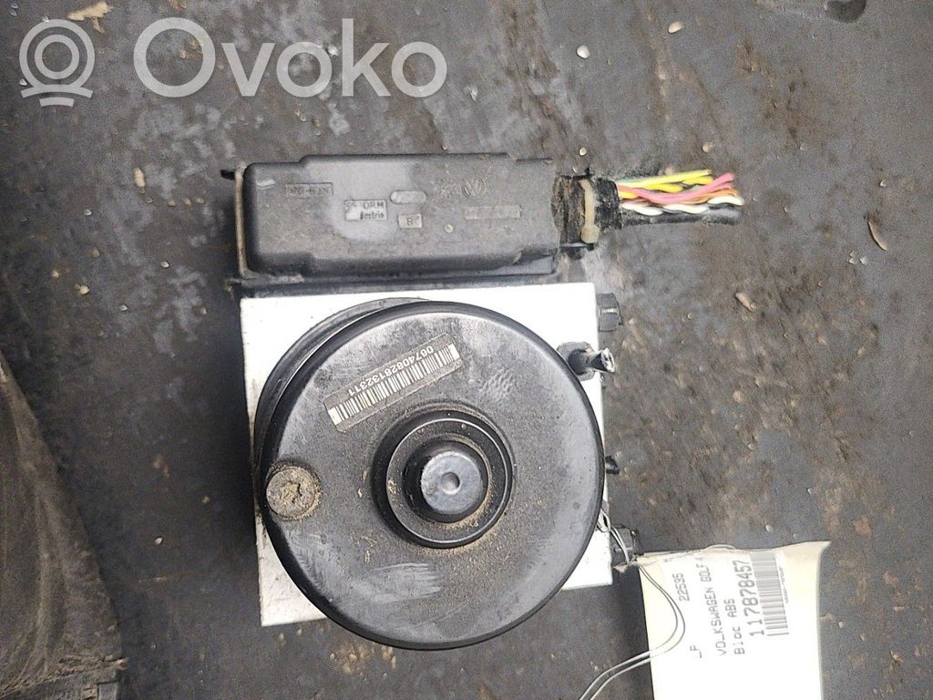 Volkswagen Golf IV Bomba de ABS 