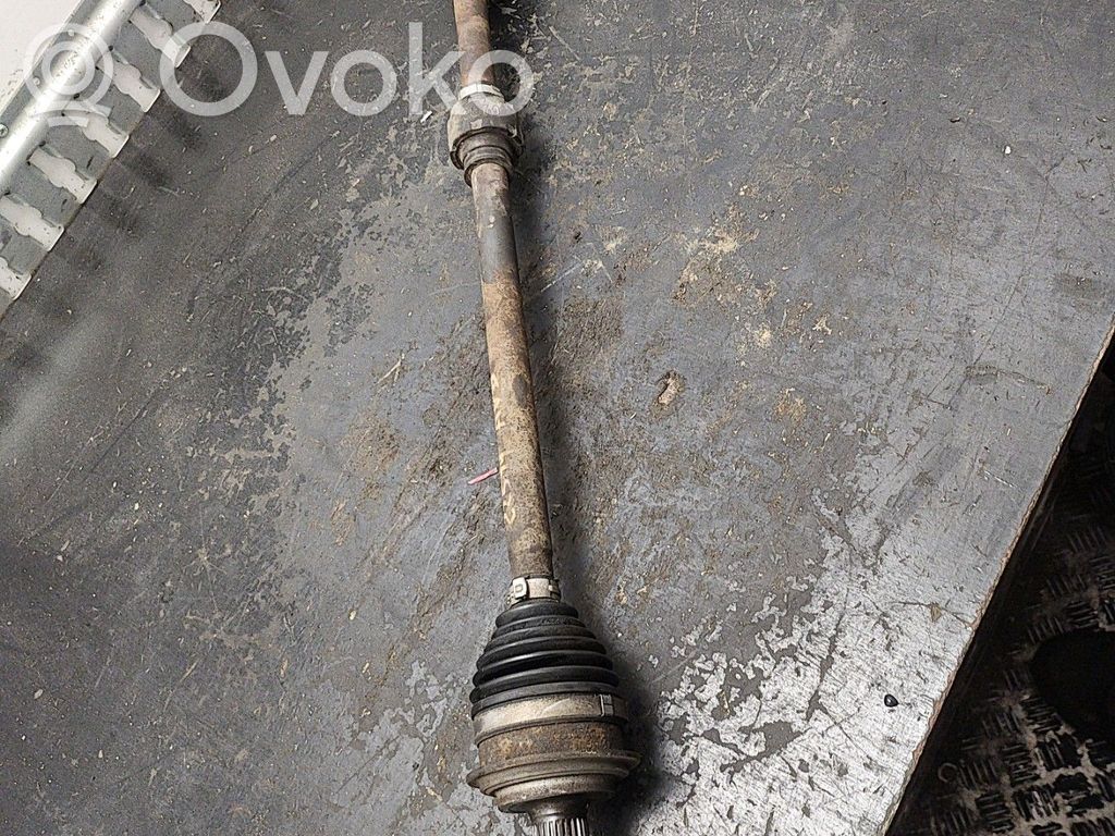 Toyota Yaris Półoś przednia 