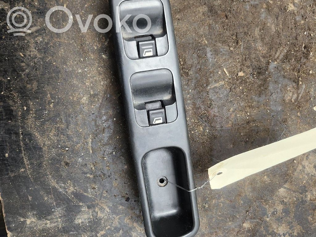 Peugeot 307 Electric window control switch 