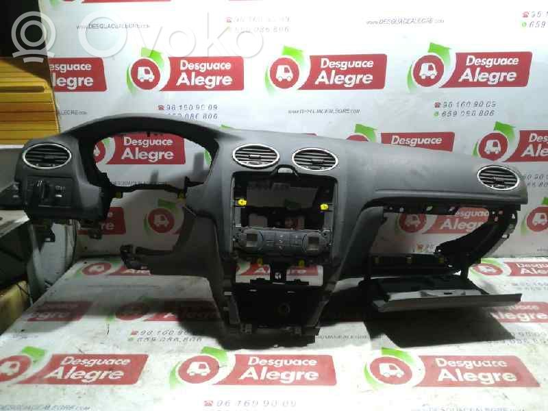Ford Focus Dashboard 