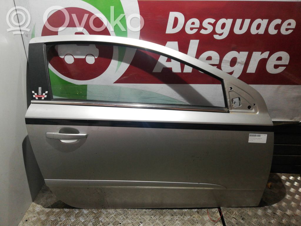 Opel Astra H Puerta delantera 
