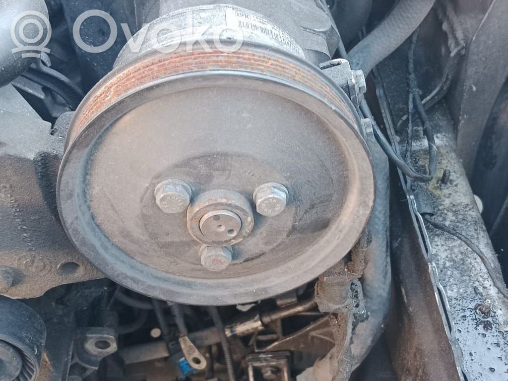 BMW 5 E60 E61 Stūres pastiprinātāja sūknis 