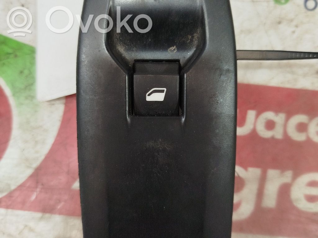 Peugeot 2008 I Interruptor del elevalunas eléctrico 