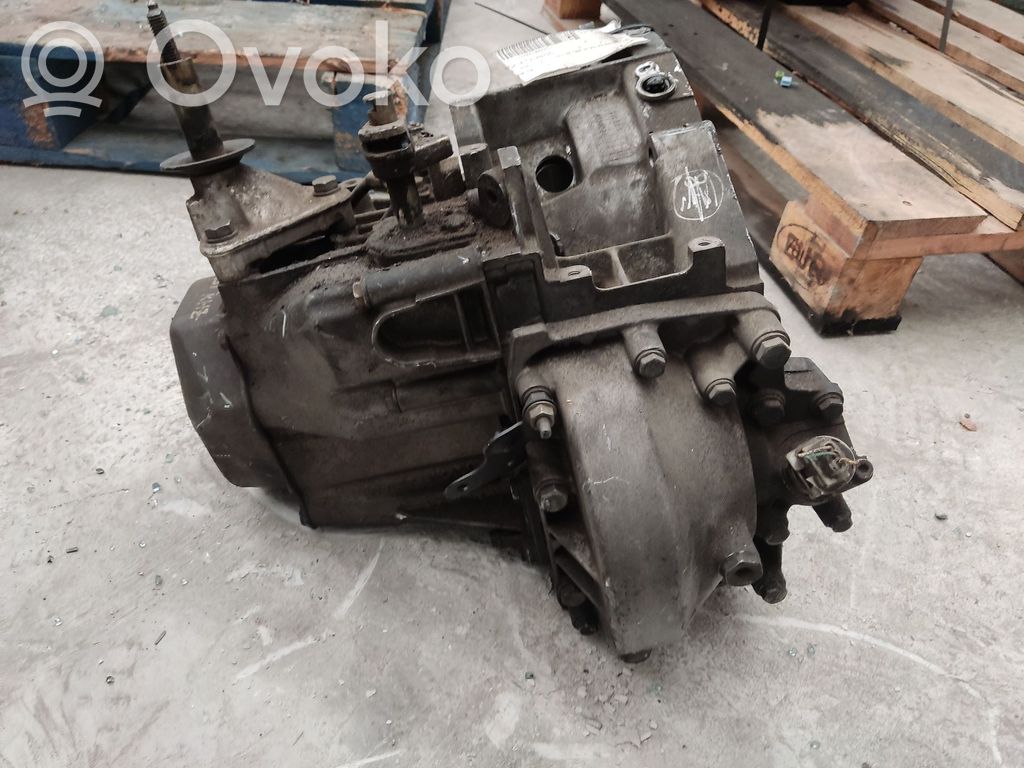 Mechaninė 5 pavarų dėžė   20LE91
