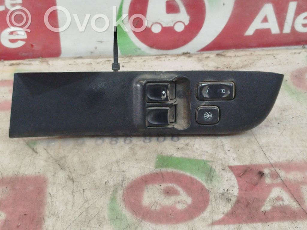 Opel Frontera B Przyciski szyb 