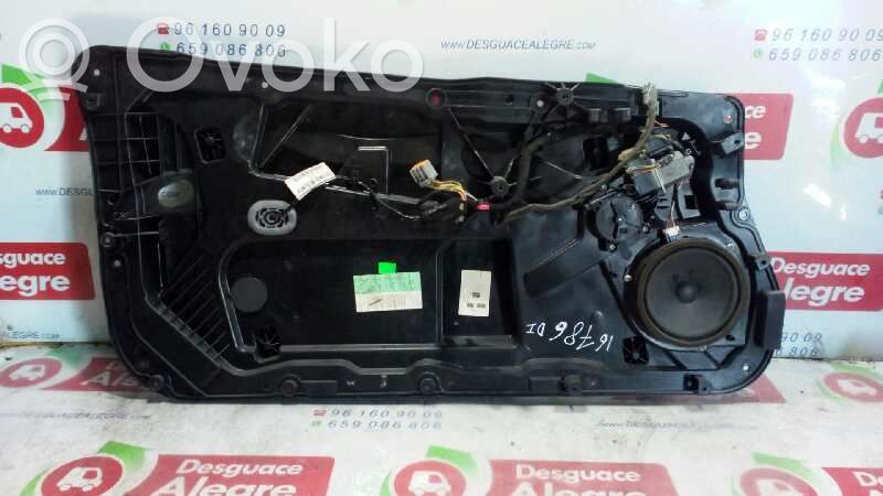 Regulador de puerta delantera con motor
