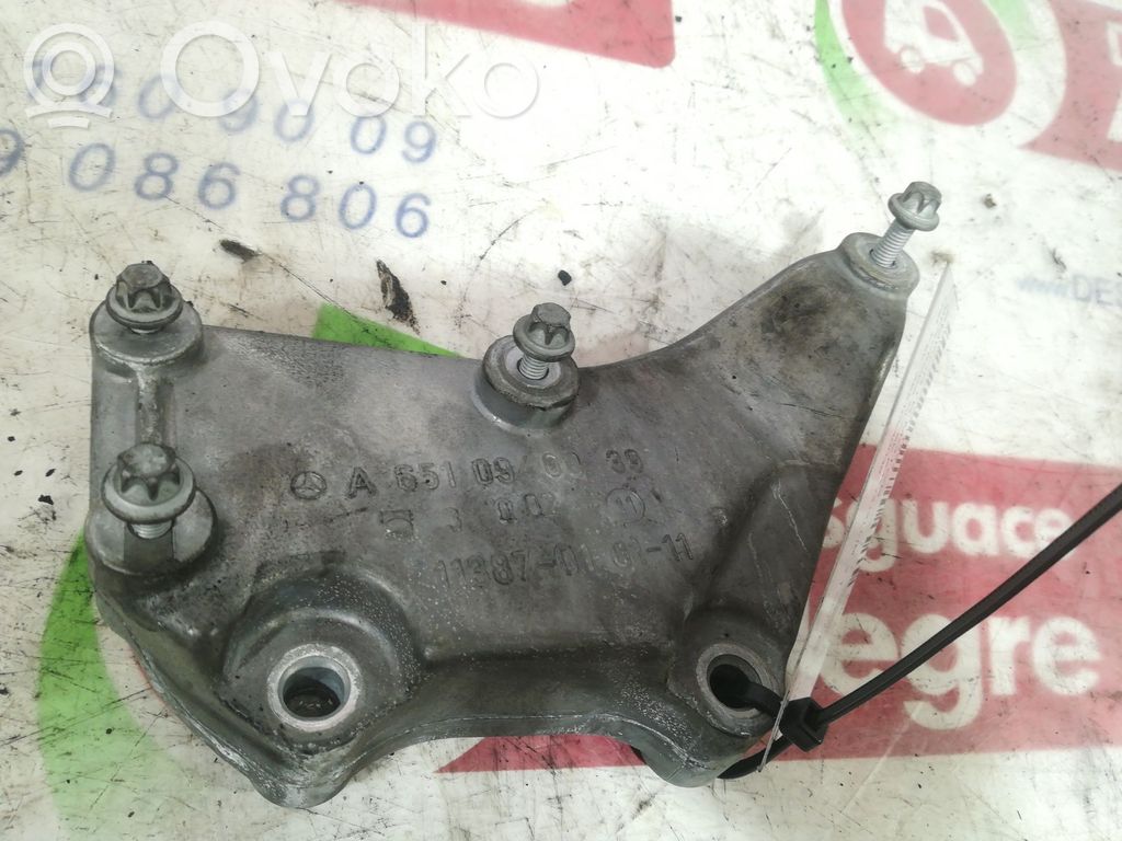 Mercedes-Benz E W212 Supporto di montaggio del motore