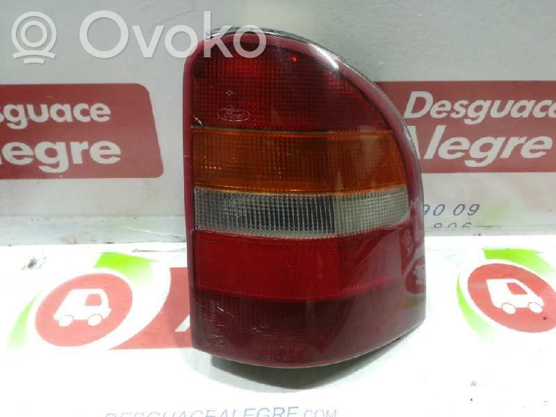 Ford Mondeo MK I Luci posteriori