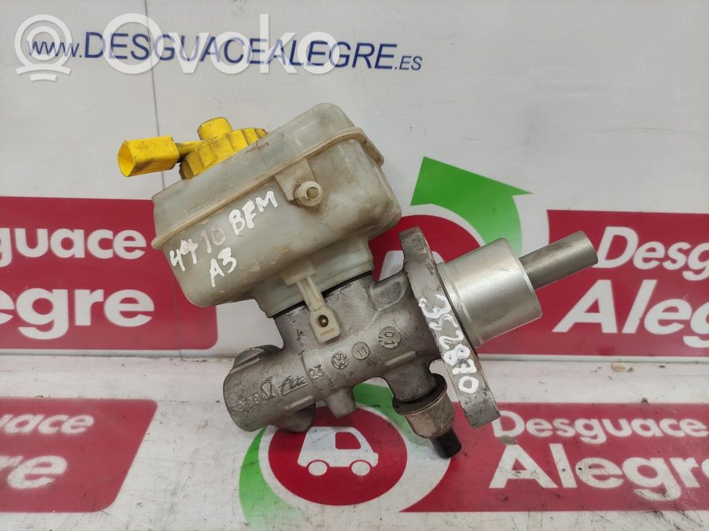 Audi A3 S3 8L Główny cylinder hamulca 