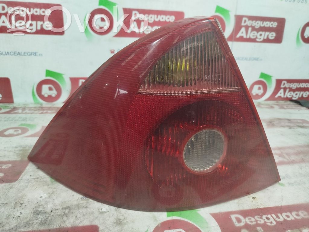Ford Mondeo Mk III Lampa tylna