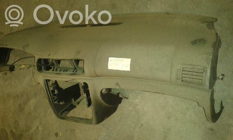 Volkswagen PASSAT B5.5 Kojelauta