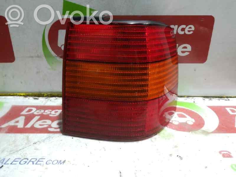 Volkswagen PASSAT B4 Lampa tylna 