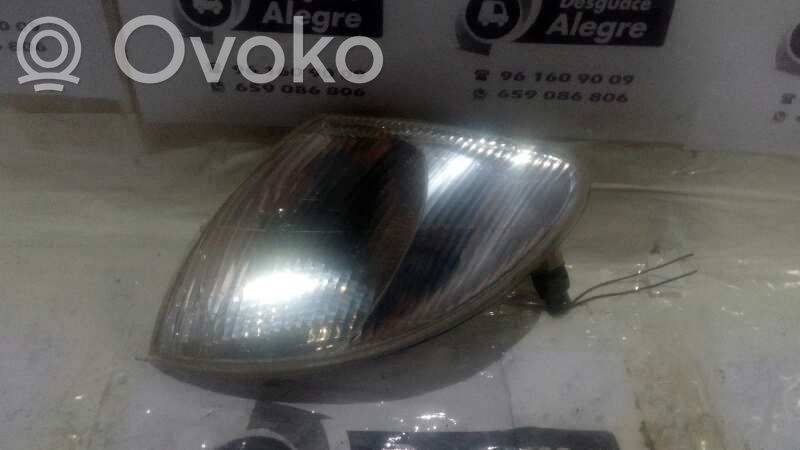Renault Megane I Lampa przednia 