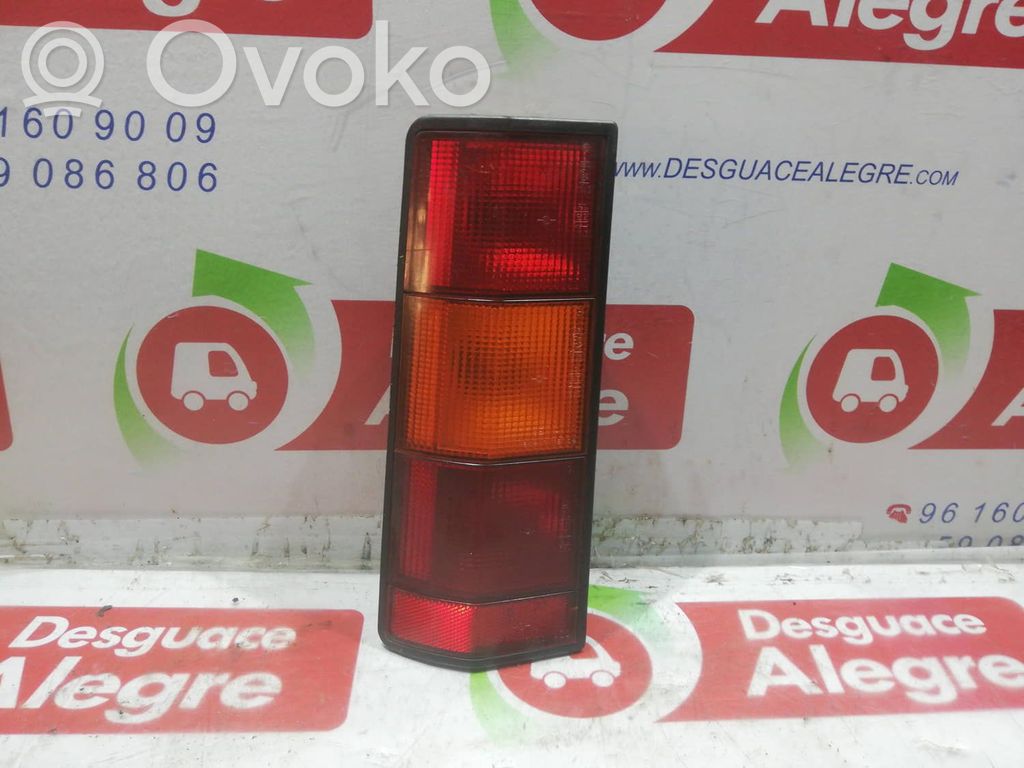 Renault Rapid Lampă spate în caroserie 