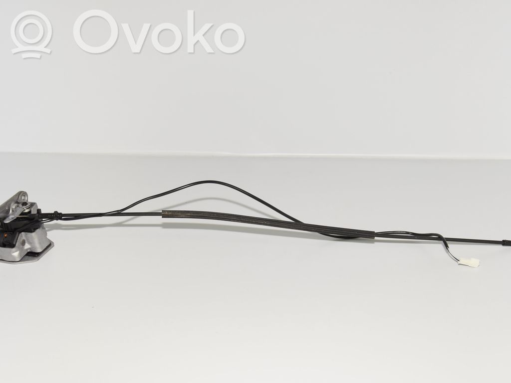 BMW i3 Takaoven lukko 