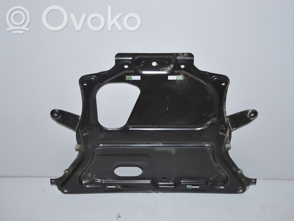 BMW 1 F20 F21 Dzinēja apakšas aizsargs 