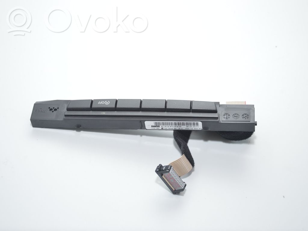 Other switches/knobs/shifts   6970919