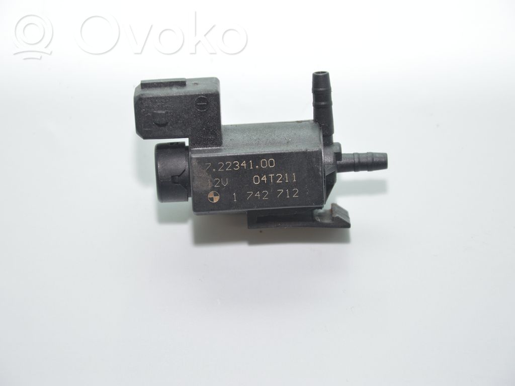Solenoīda vārsts   1742712